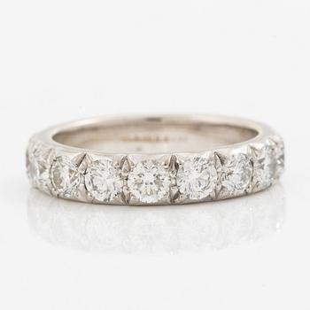Ring, full eternity, 18K white gold set with brilliant-cut diamonds.