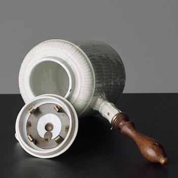 A Meissen chocholat pot with cover, 18th Century.