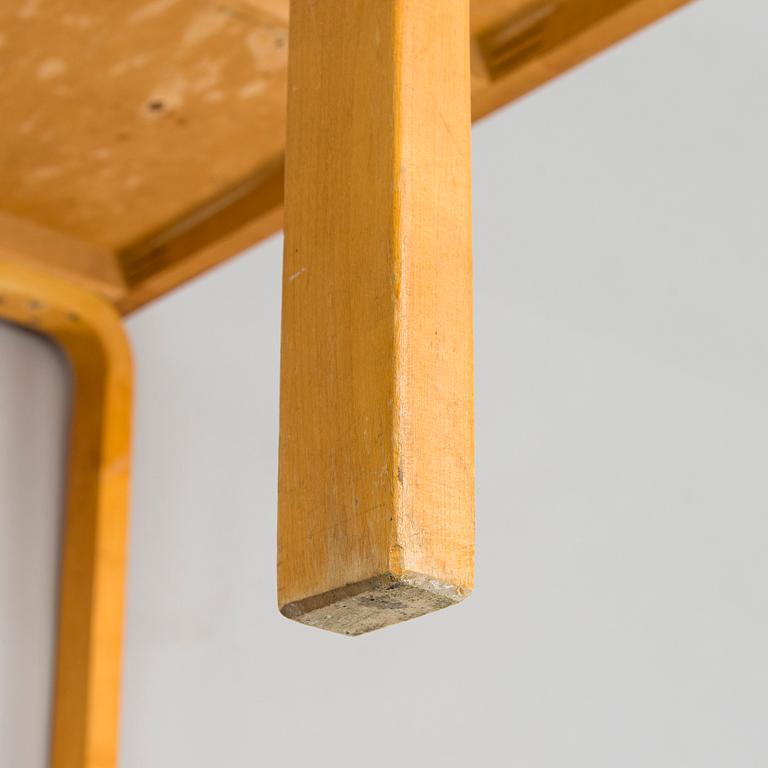 Alvar Aalto, A mid 1950s table '81' for O.Y. Huonekalu-ja Rakennustyötehdas A.B.