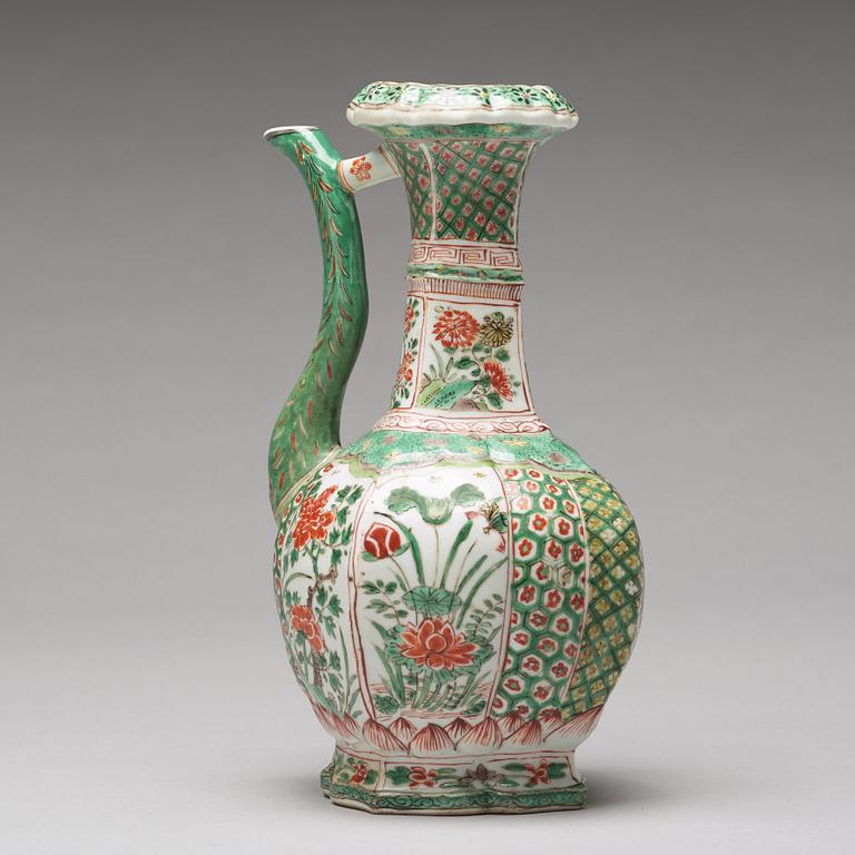 A famille verte kendi/ewer for the persian market, Qing dynasty, Kangxi (1662-1722).