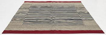 Matta, slätvävd, ca 235 x 175 cm.