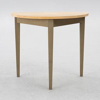 Nirvan Richter, bord, Norrgavel.