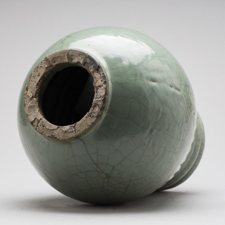 URNA, keramik. Ming (1368-1644).