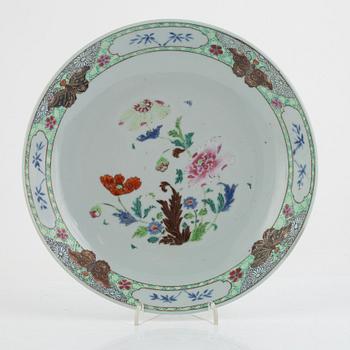 A porcelain, Dish, China, 18th century.