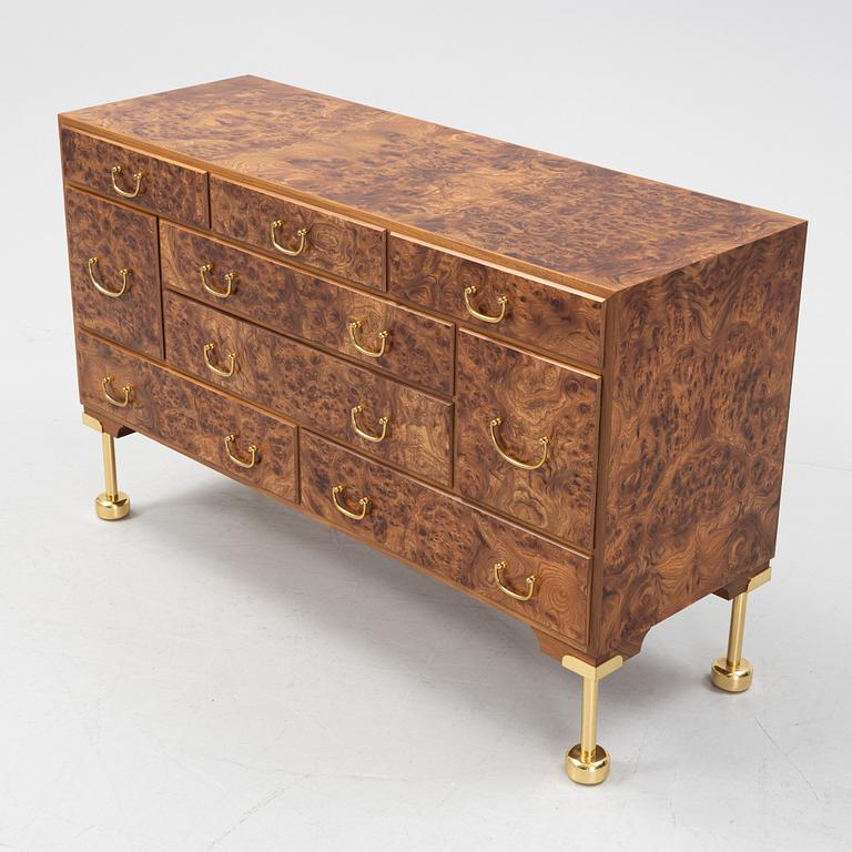 Josef Frank, Tyresöbyrån modell 2170 Firma Svenskt Tenn, formgiven 1954, tillverkad efter 1985.