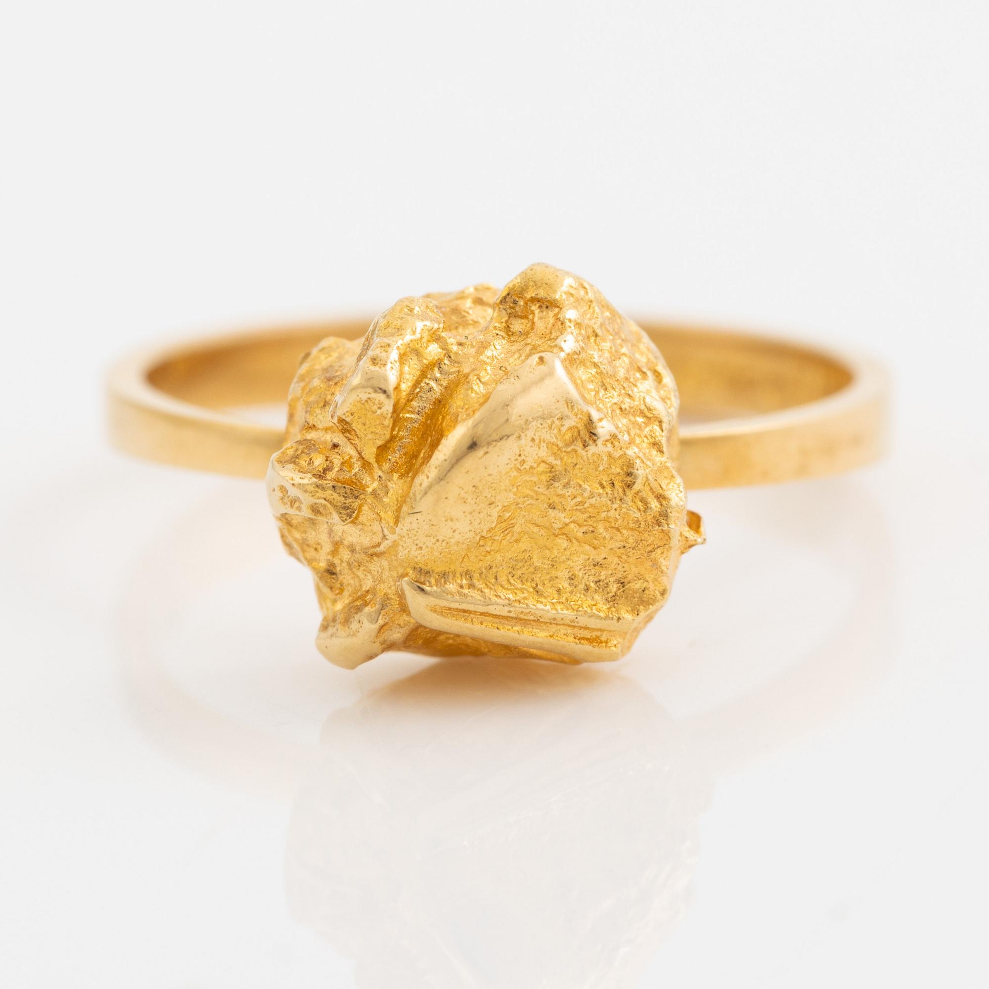 Björn Weckström, ring, 18K gold, Finland 1976. By Lapponia.
