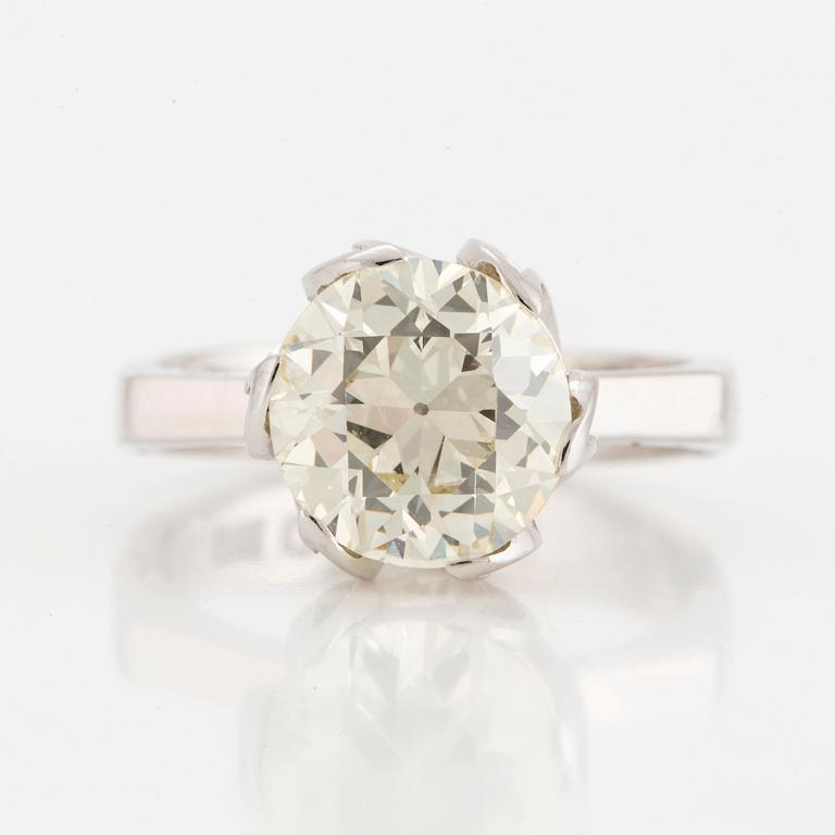 A circa 2 ct yellow diamond ring.