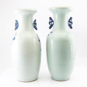 Two Chinese blue and white vases, late Qing dynasty, first half of the 20th century.