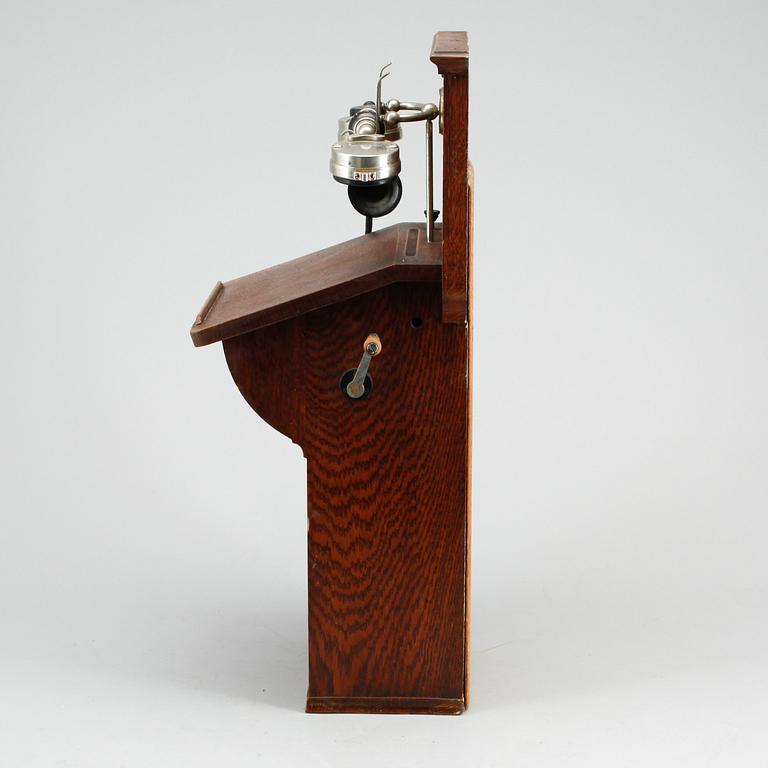 VÄGGTELEFON, 1900-tal.