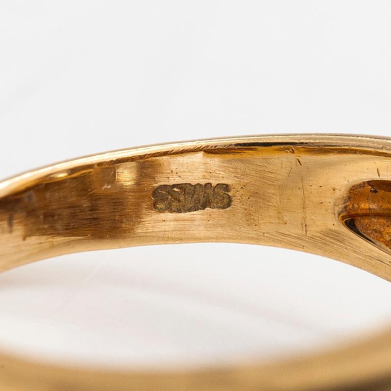 Sormus, 18K kultaa, briljanttihiotut timantit yhteensä noin 3.56 ct. Sveitsi.Todistuksella.