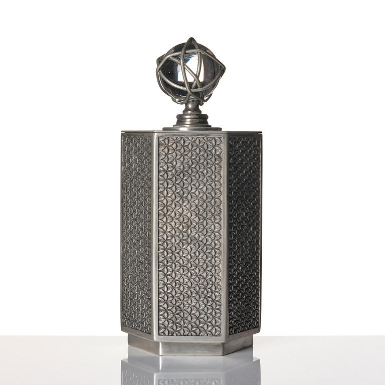 Firma Svenskt Tenn, a lidded pewter jar model "A 2265", Firma Svenskt Tenn, Stockholm 1977.