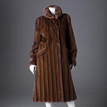 ROYAL CHIE SAGA MINK coat 38 A Mink fur coat, Saga Mink