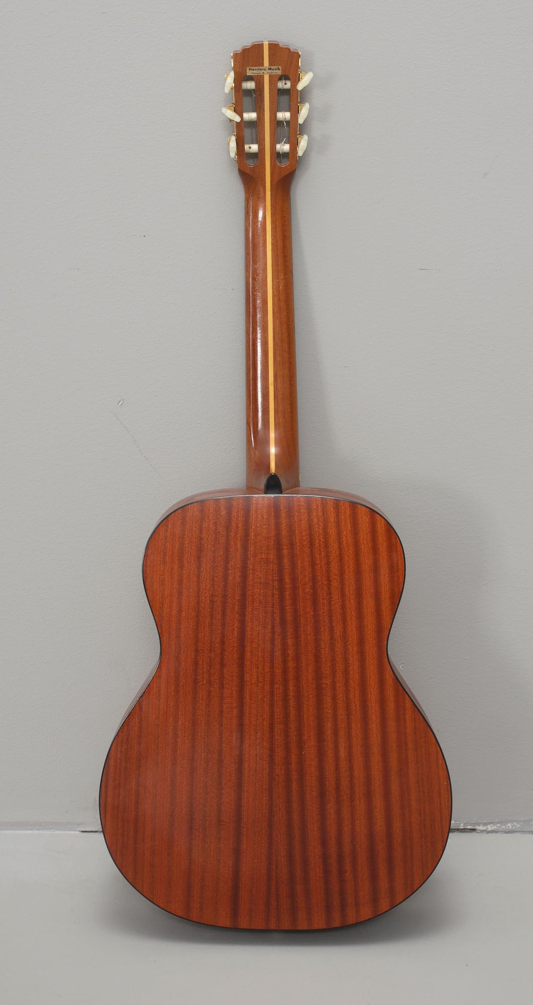 GITARR, akustisk, AB Herman Carlson Levin, Göteborg, 1900-talets andra hälft.