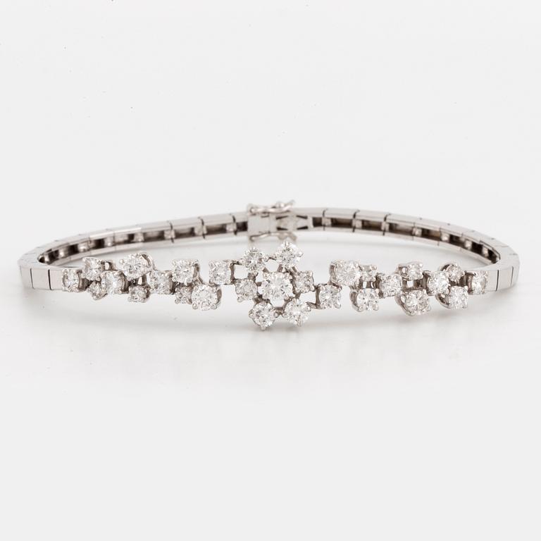 ARMBAND, med briljantslipade diamanter.