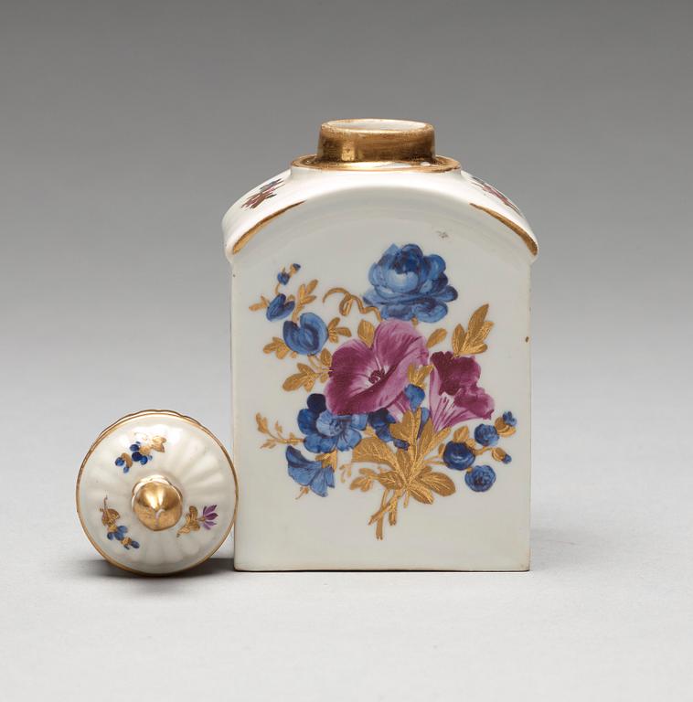 A Meissen tea caddy with cover, period of Marcolini (1774-1815).