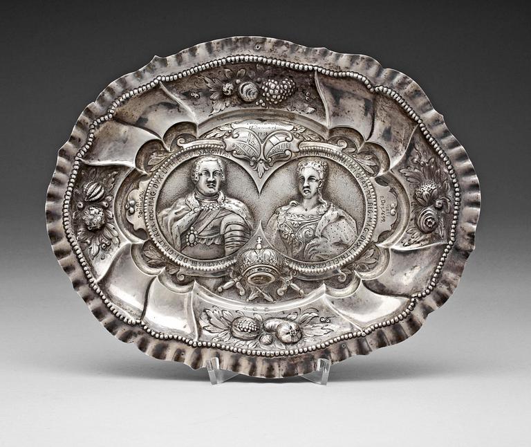 PRESENTERFAT, silver, barockstil, centraleuropa, tidigt 1900-tal. Vikt ca 340 gram.