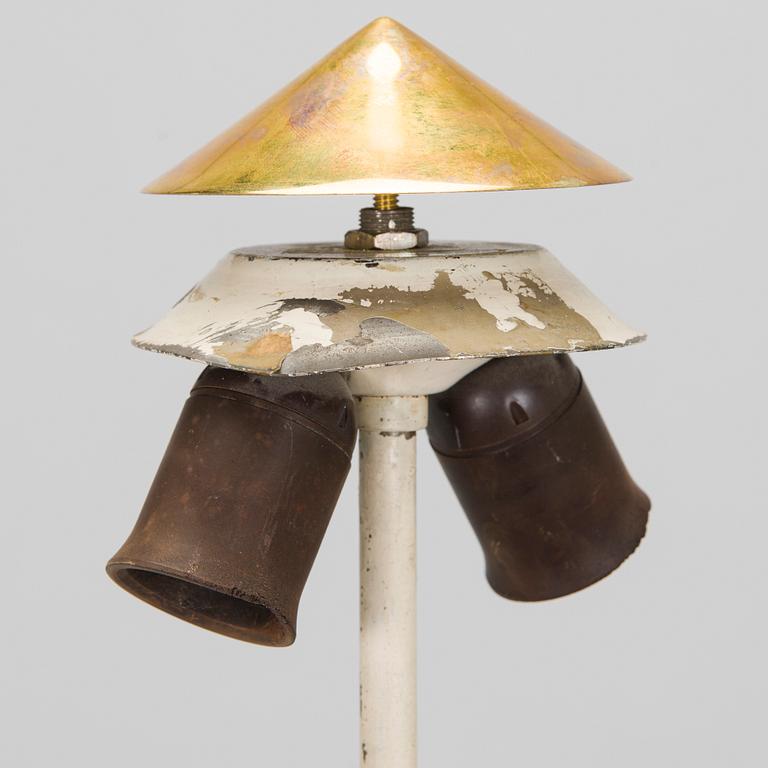 Paavo Tynell, A mid-20th Century floor lamp model 9602 for Taito, Finland.