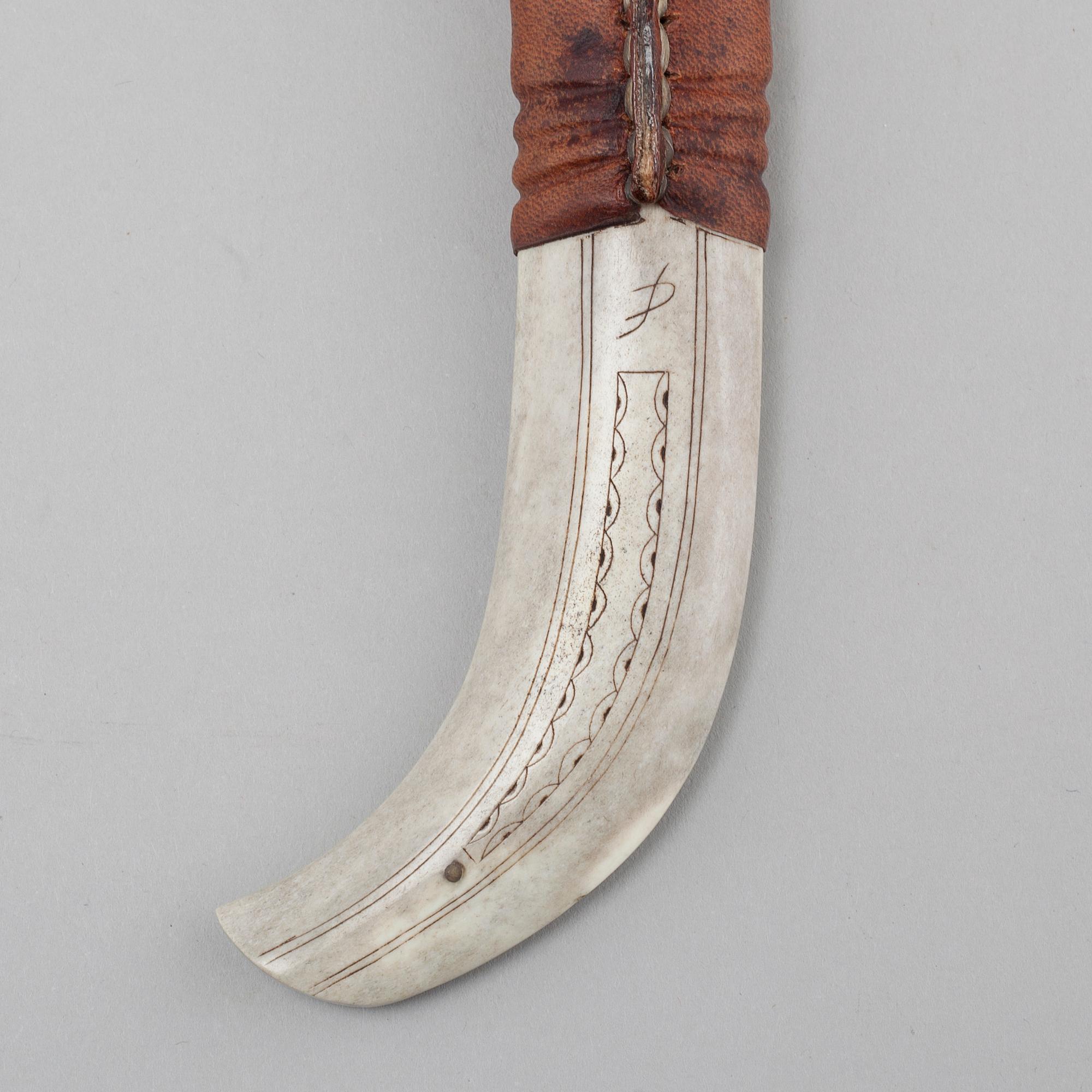A knive by Per Erik Nilsson, signed.