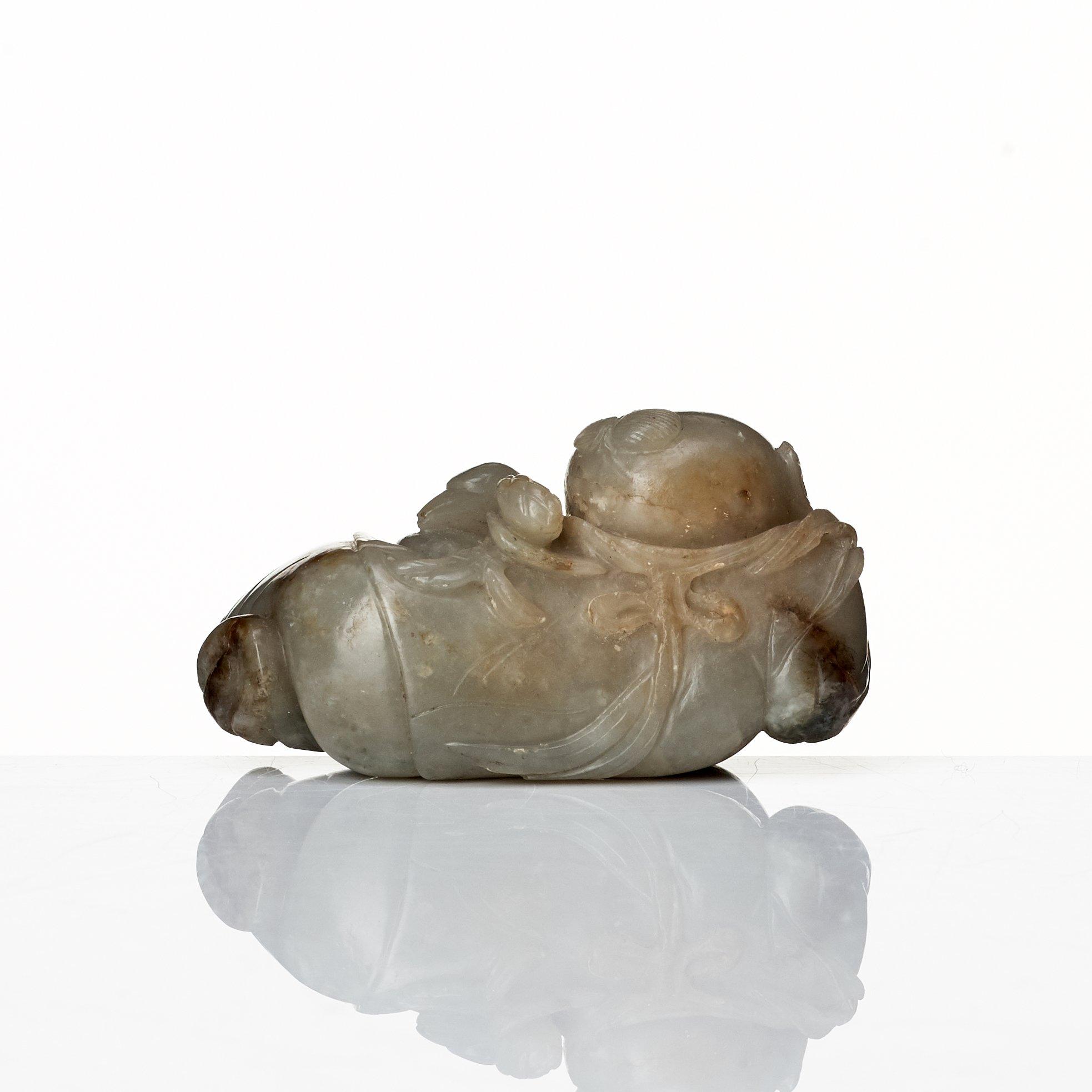 Skulptur, nefrit. Sen Qingdynasti.