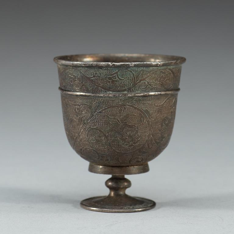 BÄGARE, silver. Troligen Tang dynastin.