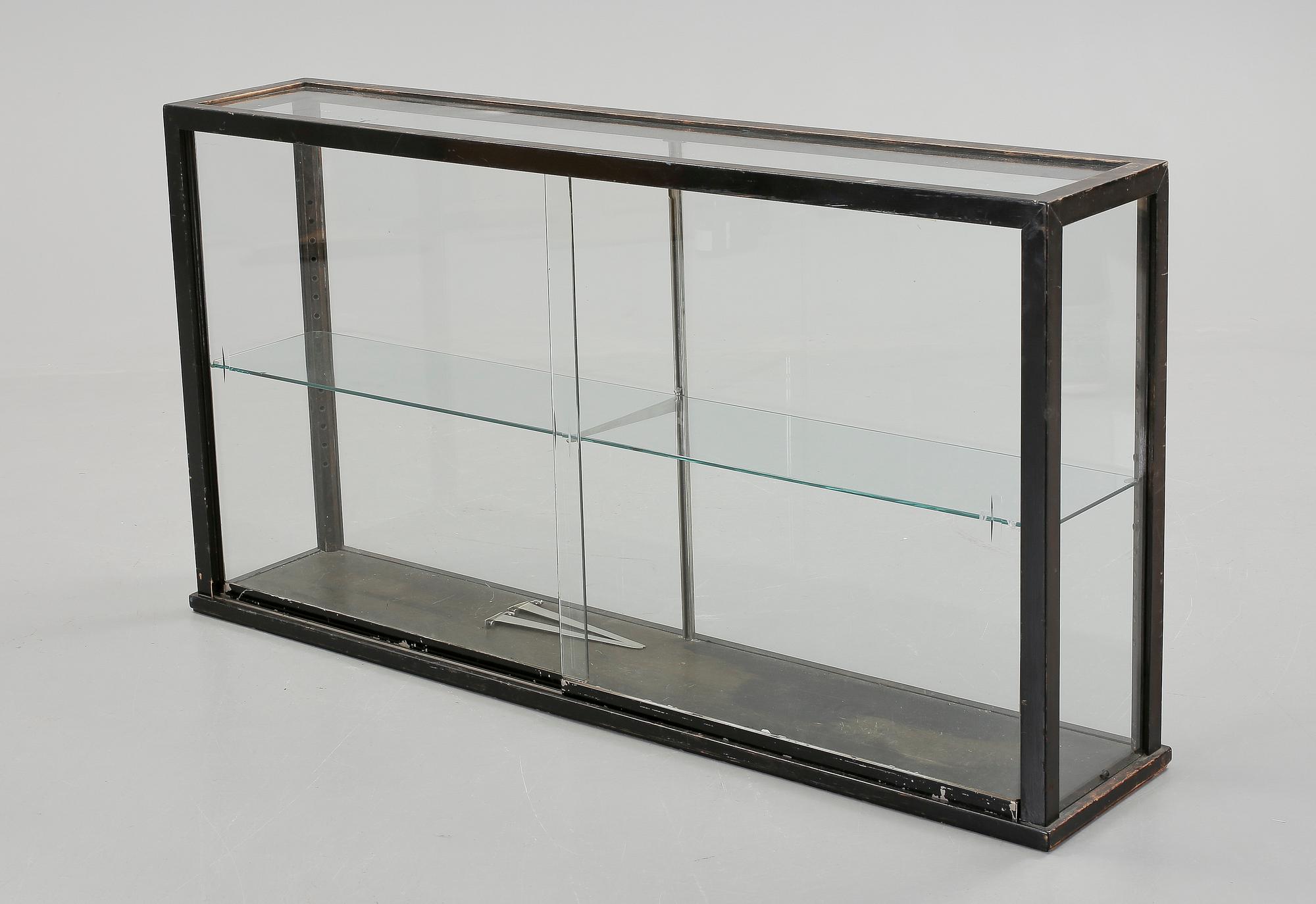 MONTERSKÅP, 1920-/30-tal.