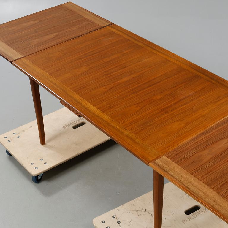 A dinner table by CARL MALMSTEN, "Calmare Nyckel", second half of the 20th century.