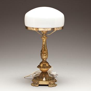 BORDSLAMPA, nyrokokostil. 1900-tal.