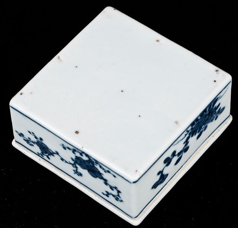 ASK med LOCK, porslin, Kina, trol 1800-tal.