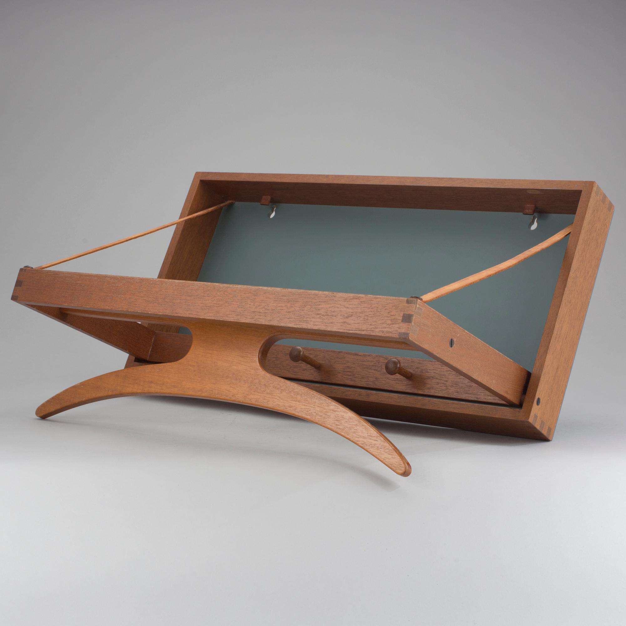 VÄGGHÄNGARE, Adam Hoff & Poul Östergaard för Virum Möbelsnedkeri, Danmark, 1950-60-tal.