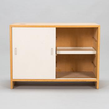 Aino Aalto, skåp, modell 217, O.Y. Huonekalu- ja Rakennustyötehdas A.B. 1900-talets mitt.