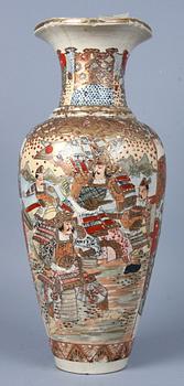 VAS, porslin, Satsuma, Japan, 1900-talets början.