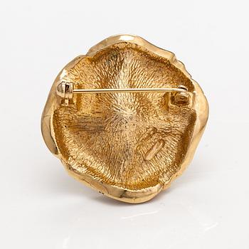 Christian Dior, örhängen och brosch, guldfärgad metall och pärlimitation och strass.