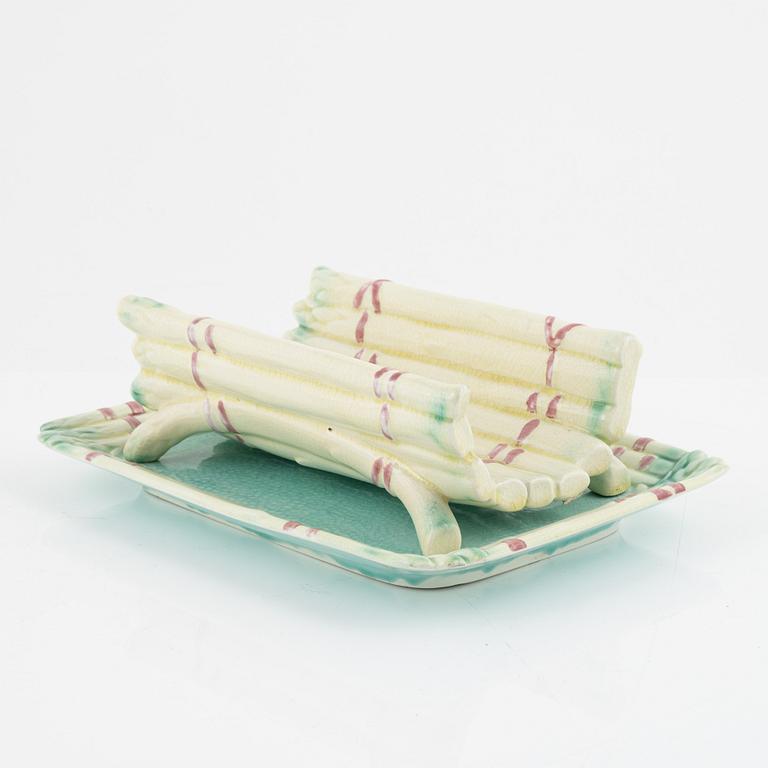 A majolica asparagus dish, Rörstrand, Sweden, around 1900.