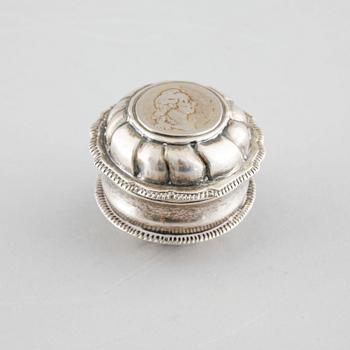 A Swedish 18th century parcel-gilt snuff-box, mark of  Anders Schotte, Uddevalla 1791.