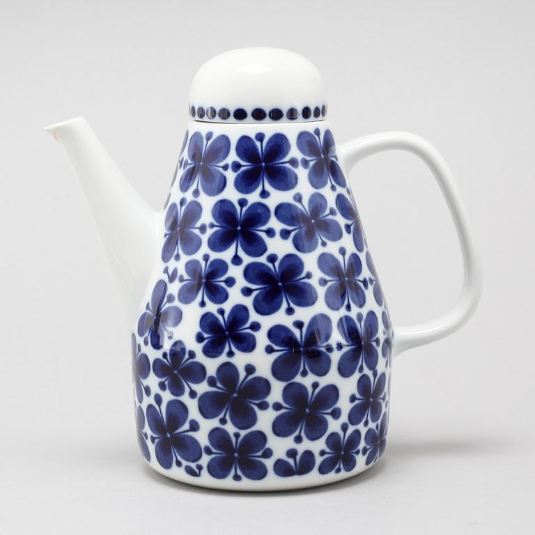 44 pieces of porcelain tableware by Marianne Westman, model "Mon Ami", for Rörstrand, 20th century.