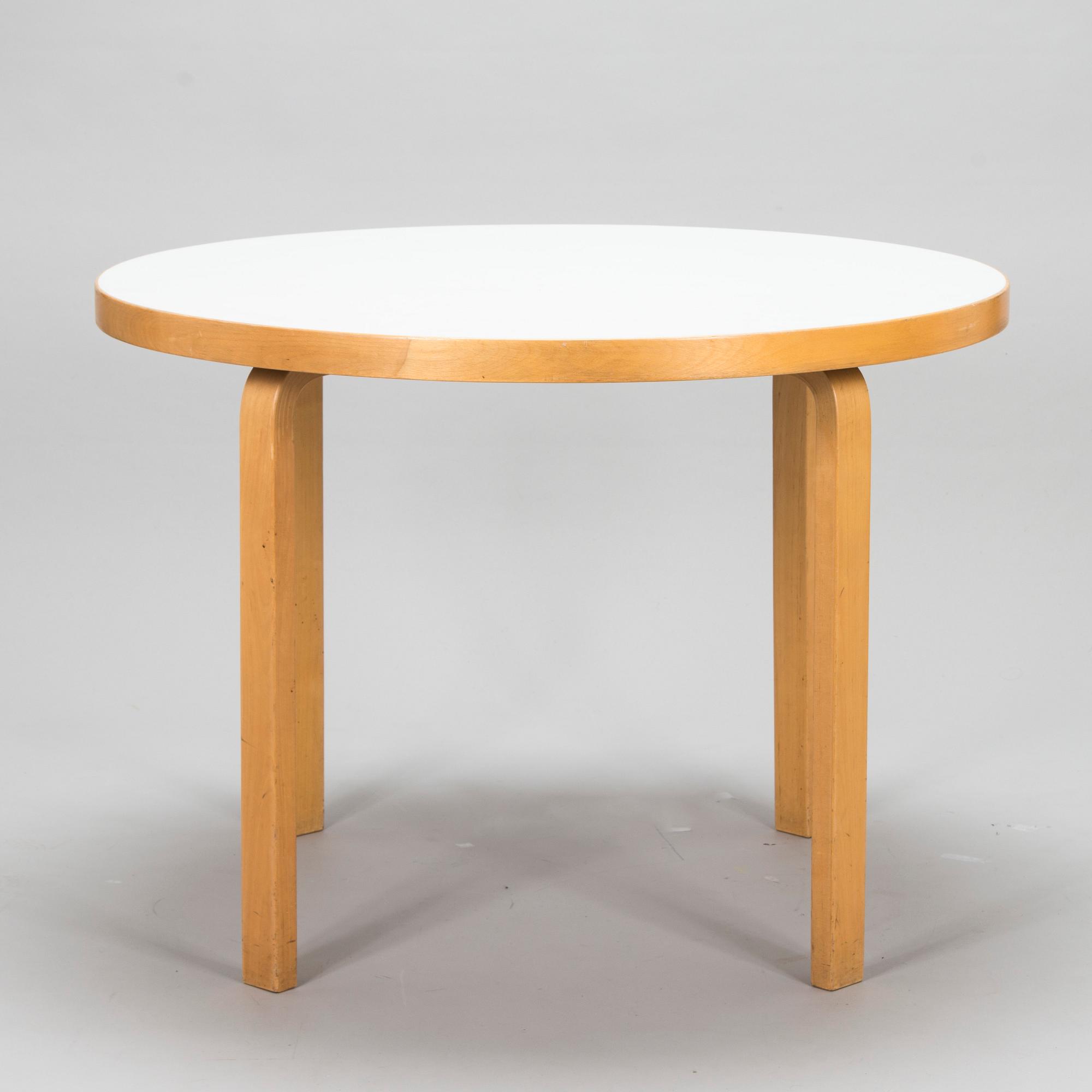 Alvar Aalto, matbord, modell 91, Artek, Finland 1900-talets slut.