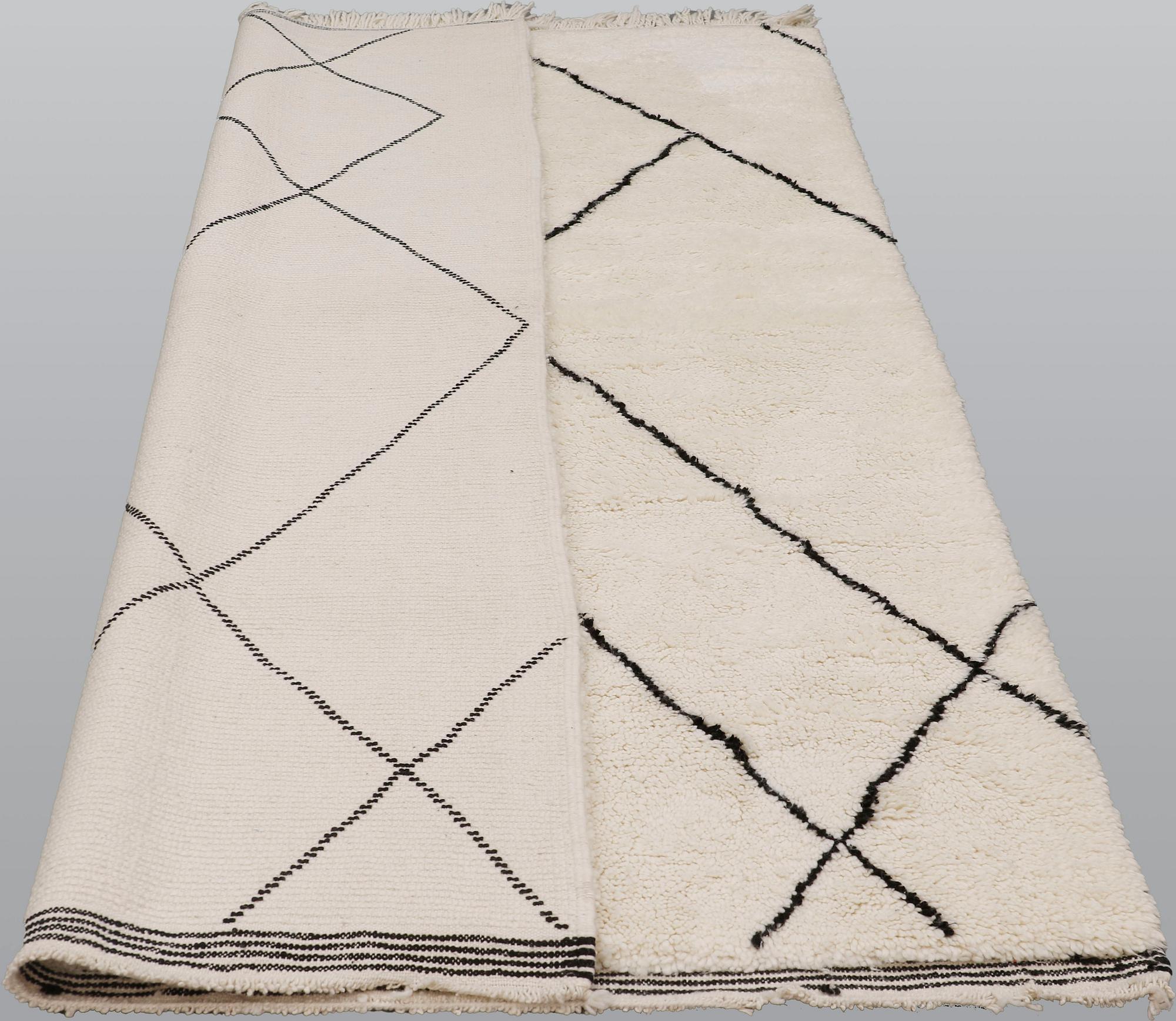 Matta, Marocko, ca 254 x 160 cm.