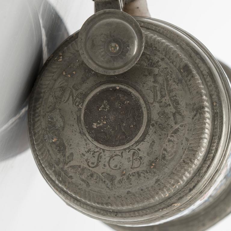 Dryckeskanna, fajans, Mellaneuropa, 1700-tal.