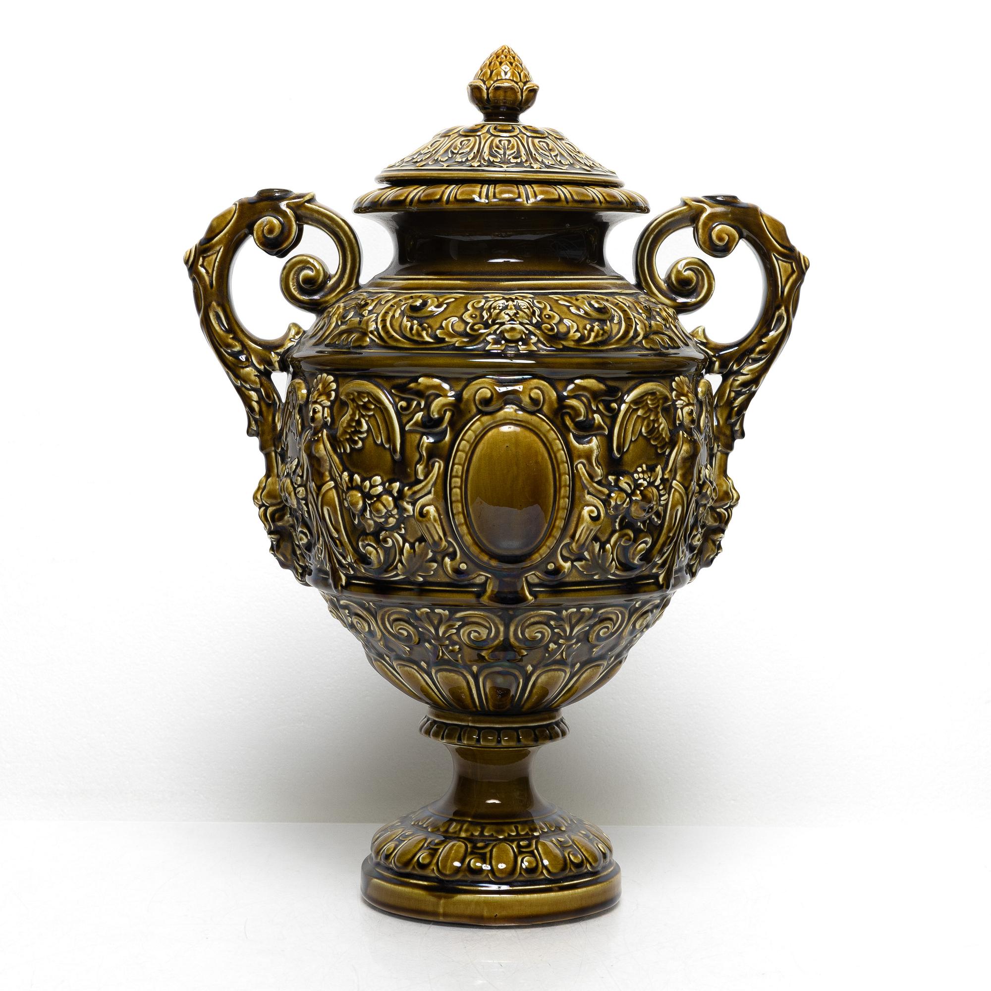 Rörstrand, a neo-renaissance majolica urn with cover, Sweden, second half of the 19th century.