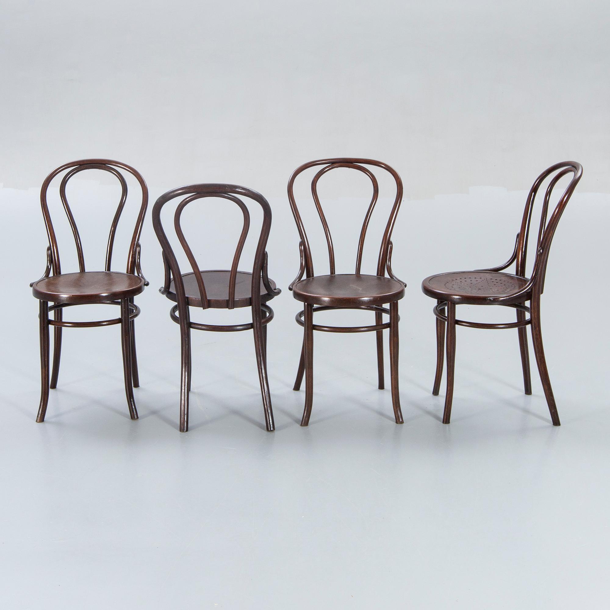 Chairs, Thonet 2 pcs, Mundus 2 pcs, bentwood, first half of the 20th century.