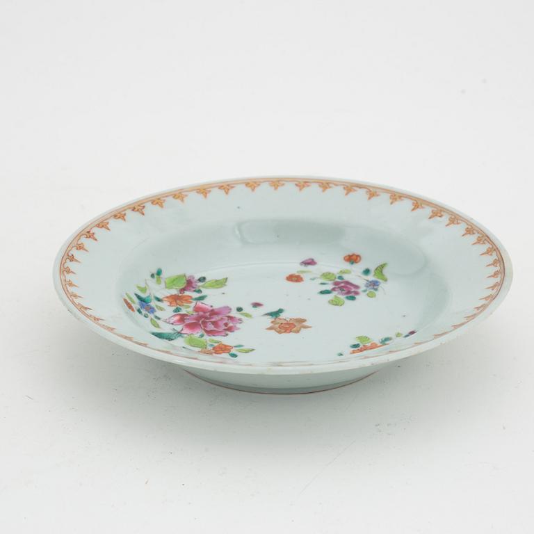 A set of eight famille rose dessert dishes, Qing dynasty, Qianlong (1736-95).
