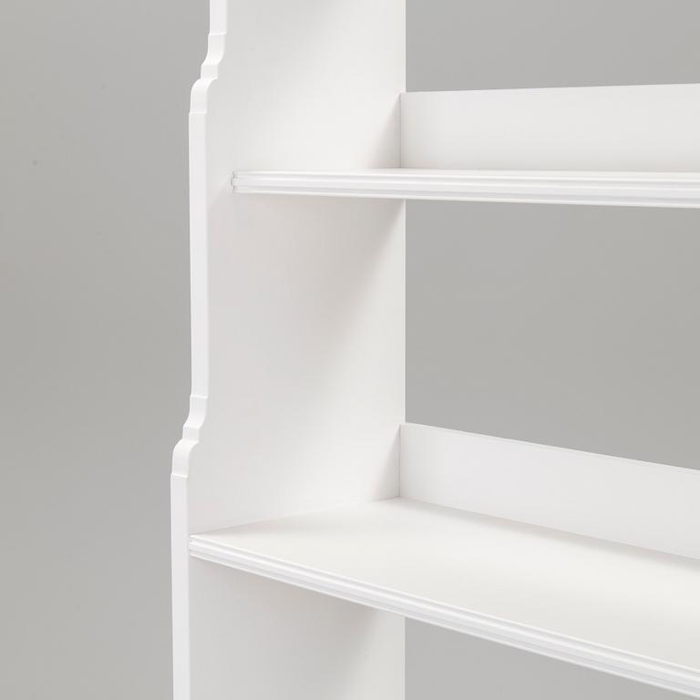 A 'Ekolsund' shelf by IKEA.