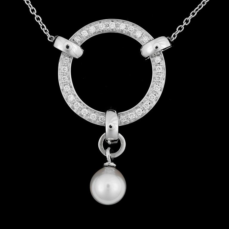 COLLIER, Salvini, Italien, 18K vitguld med briljantslipade diamanter tot ca0,27ct och odlad pärla. Vikt 8g.