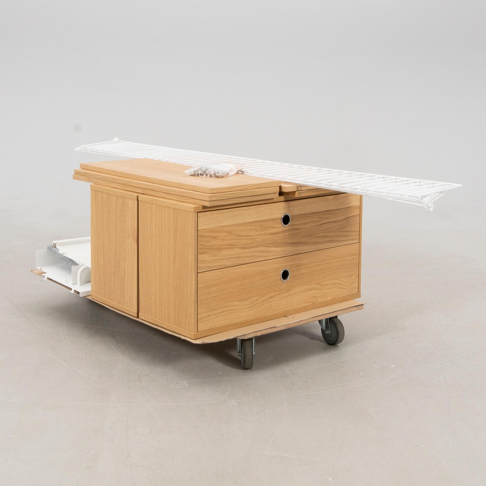 Nils Strinning, hyllsystem "Strinning" inköpt 2022.