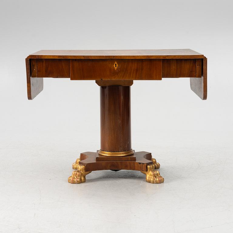 Salongsbord,  Karl Johan, 1800-talets första hälft.