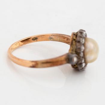 Pearl and rose cut diamond ring.