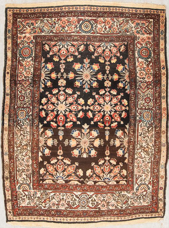 MATTA, semiantik, Nordvästpersisk, ca 181 x 135 cm.