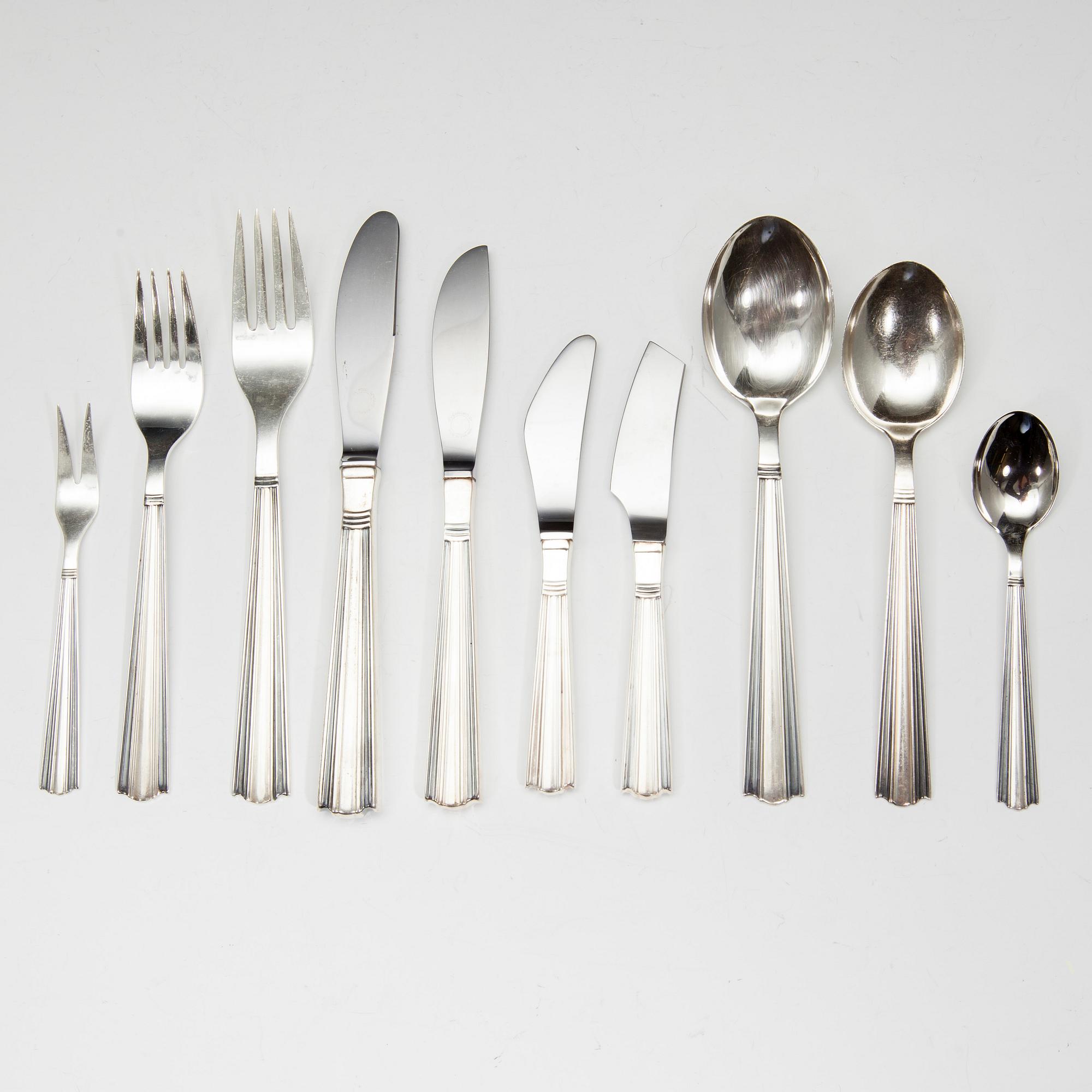 BESTICKUPPSÄTTNING, 136 delar, "Margit",silver, rostfritt stål, Hopeatehdas, 1900-talets mitt/senare hälft. Vikt 4,3 kg.