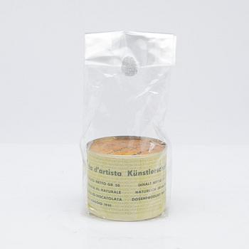 Piero Manzoni, skulptur, "Artist's Shit", utgiven av Piero Manzoni Foundation, Italien, 2013.