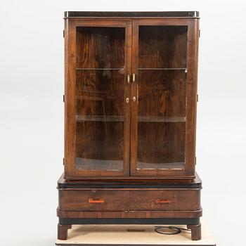 Display cabinet, 20th century.